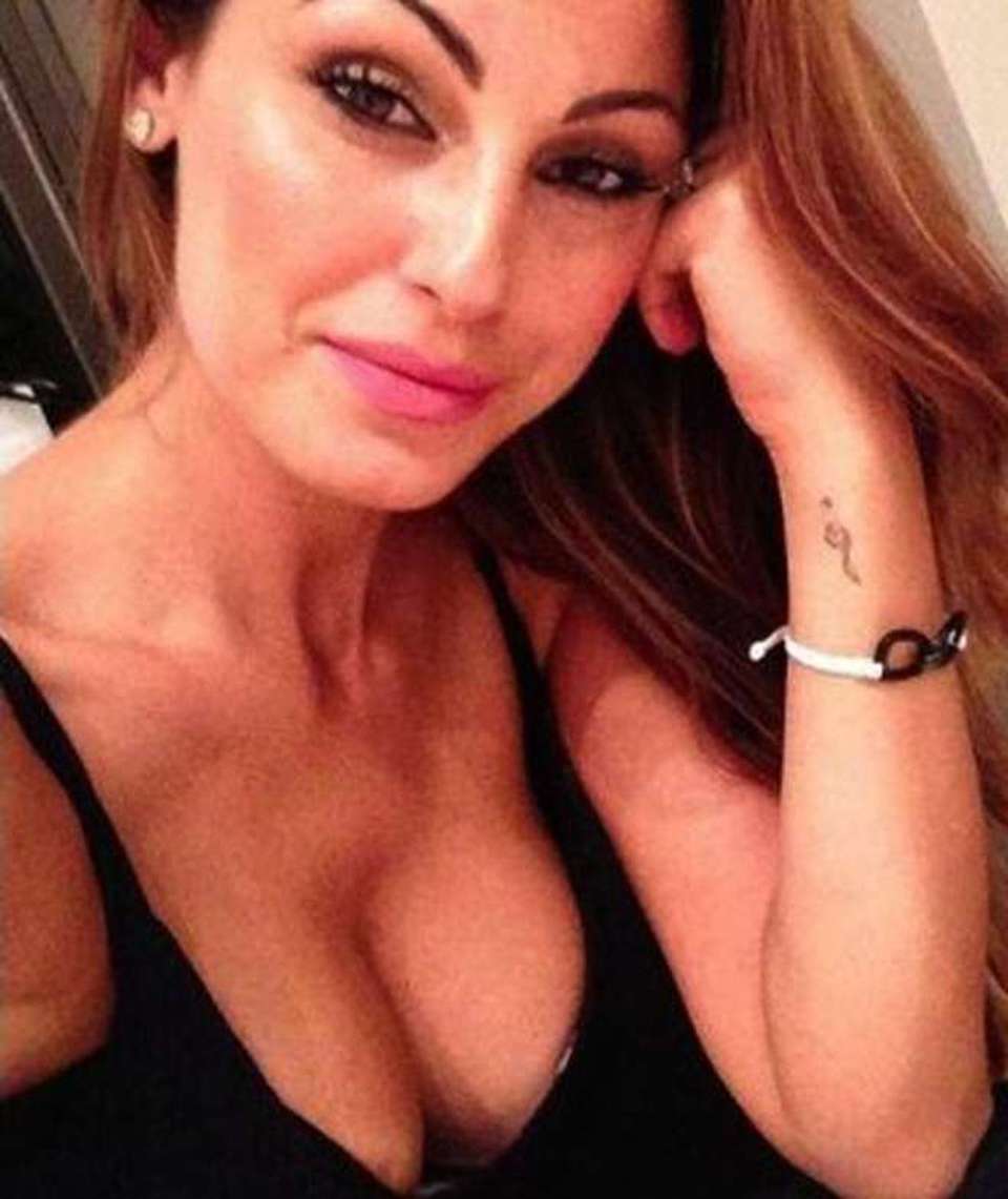 Anna Tatangelo Leggoit