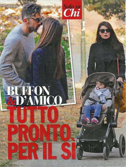 Gigi Buffon e Ilaria D'Amico con Leopoldo Mattia, Louis ...